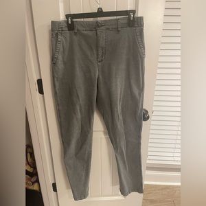 ⭐️Bundle 3 for $30 ⭐️ 
Old Navy Chino